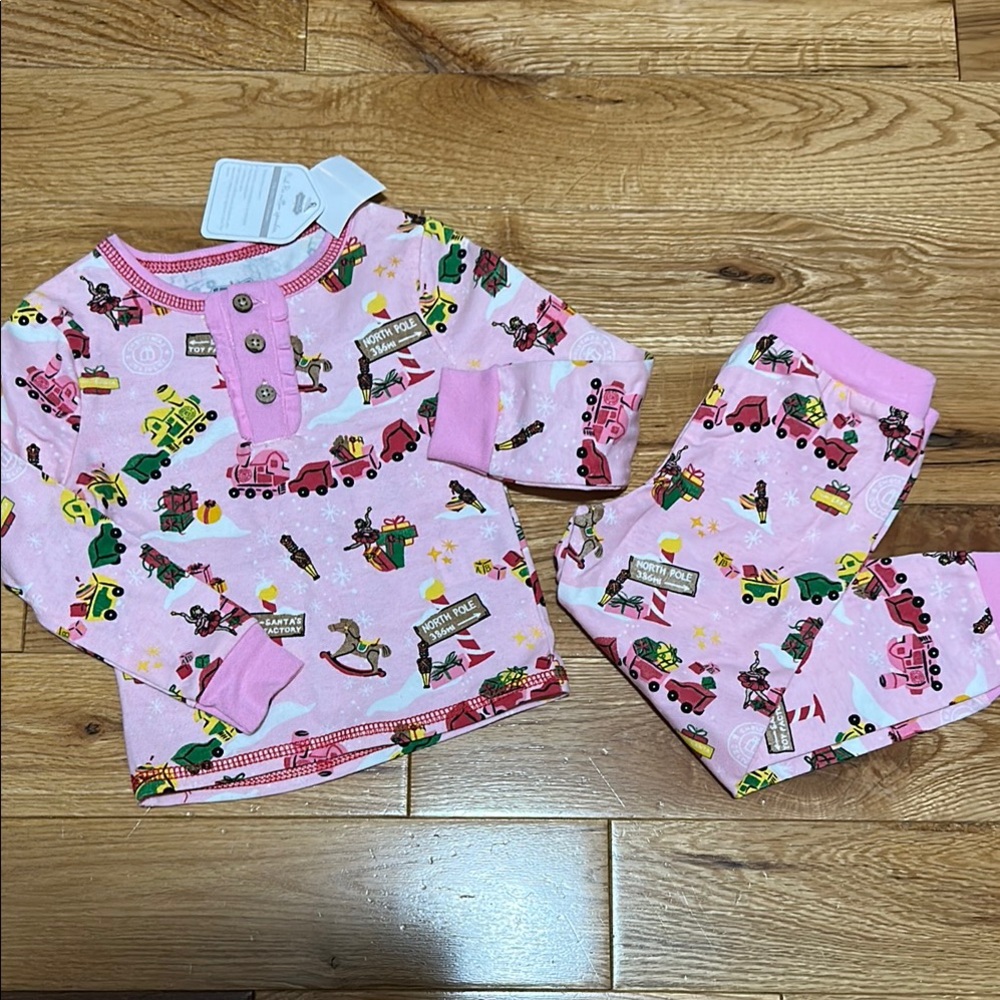 NWT MudPie Holiday 2 Piece PJs